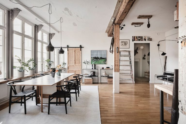An industrial apartment with a sense of history – Focal Point