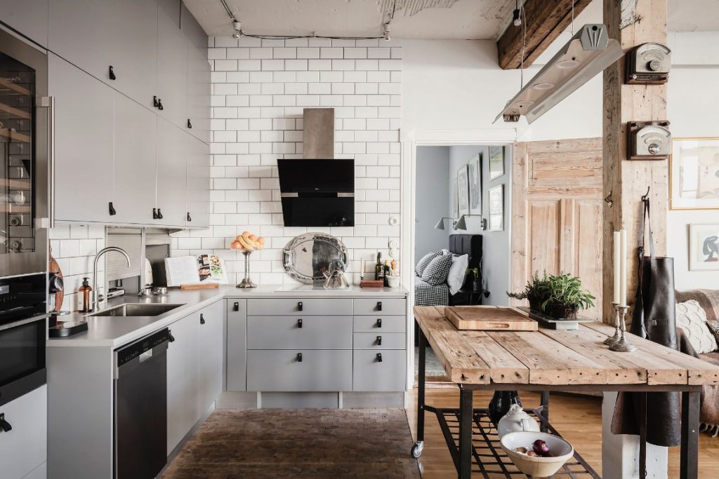 An industrial apartment with a sense of history – Focal Point